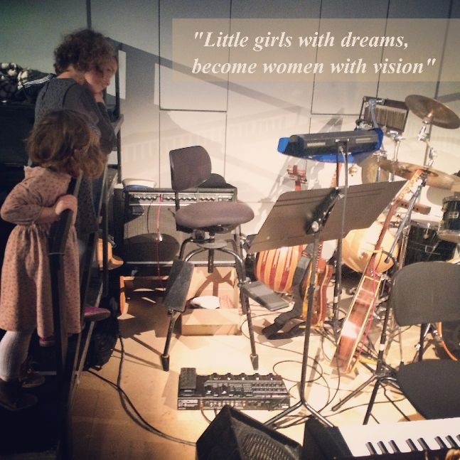 nesquik_girls with dreams